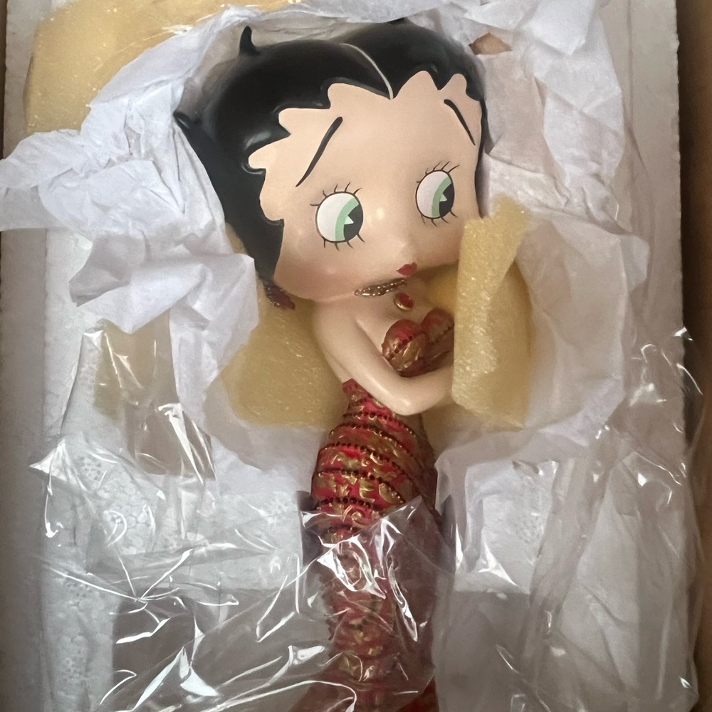 Betty Boop Figurine in Red Dress